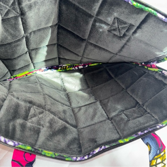 Aniksha Love In Action Laptop Sleeve Vibrant Pink - Picture 5 of 9